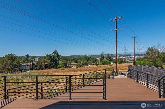 4524 12th Avenue S, Seattle, WA 98108