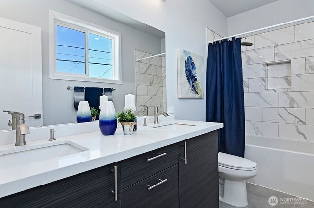 4524 12th Avenue S, Seattle, WA 98108