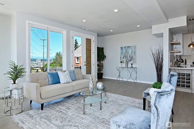 4524 12th Avenue S, Seattle, WA 98108