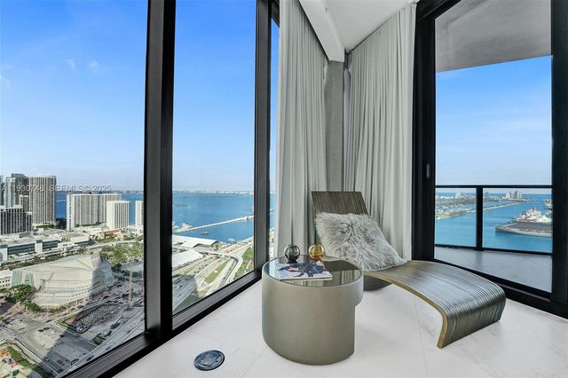 1000 Biscayne Blvd 3902, Miami, FL 33132