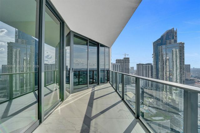 1000 Biscayne Blvd 3902, Miami, FL 33132