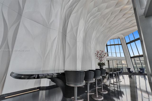 1000 Biscayne Blvd 3902, Miami, FL 33132