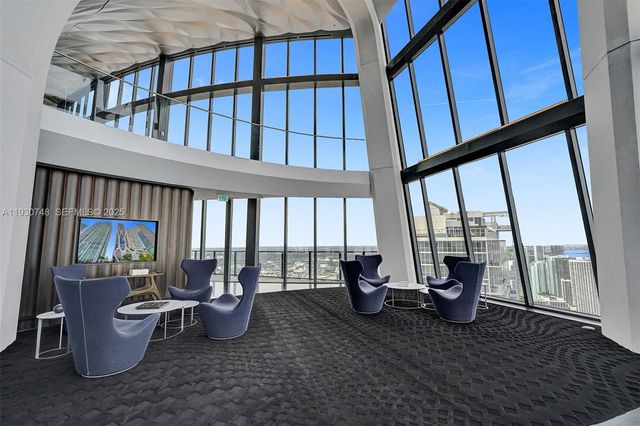 1000 Biscayne Blvd 3902, Miami, FL 33132