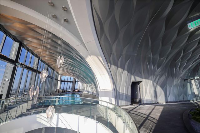 1000 Biscayne Blvd 3902, Miami, FL 33132