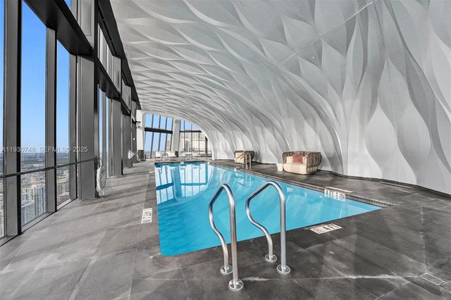 1000 Biscayne Blvd 3902, Miami, FL 33132