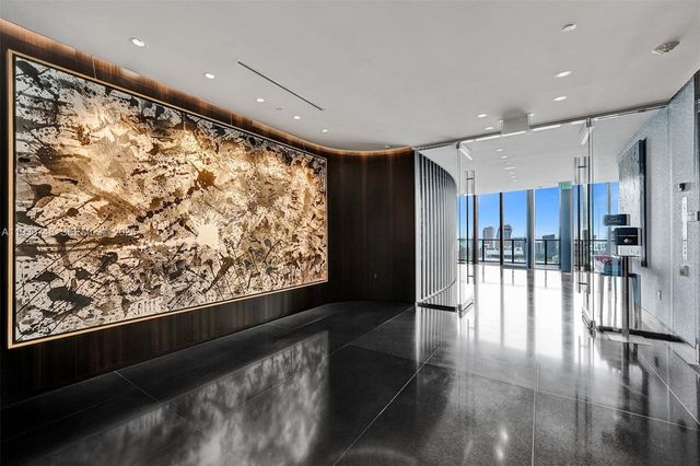 1000 Biscayne Blvd 3902, Miami, FL 33132