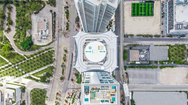 1000 Biscayne Blvd 3902, Miami, FL 33132