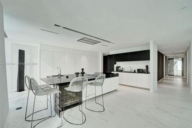 1000 Biscayne Blvd 3902, Miami, FL 33132