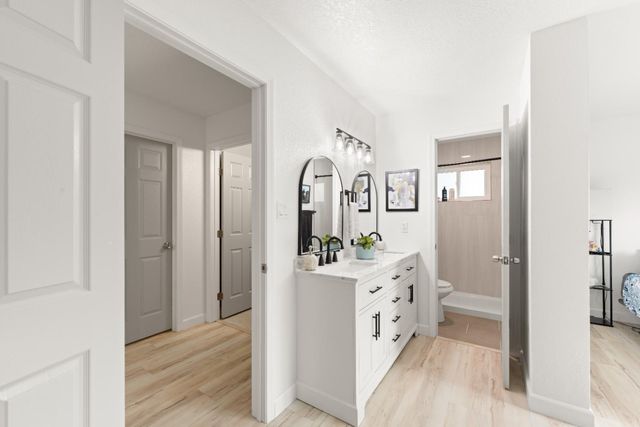 9012 Plaza Park Dr, Elk Grove, CA 95624