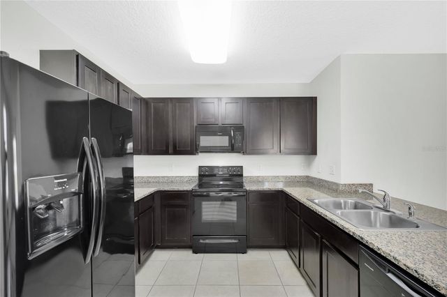 3608 DIAMOND LEAF COURT, Valrico, FL 33594