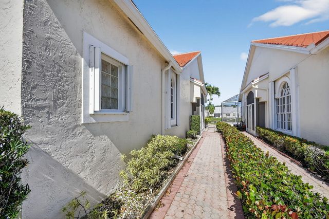 6179 Bear Creek Court, Lake Worth, FL 33467