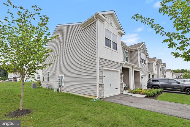 37 ELLIOT LN, Westampton, NJ 08060