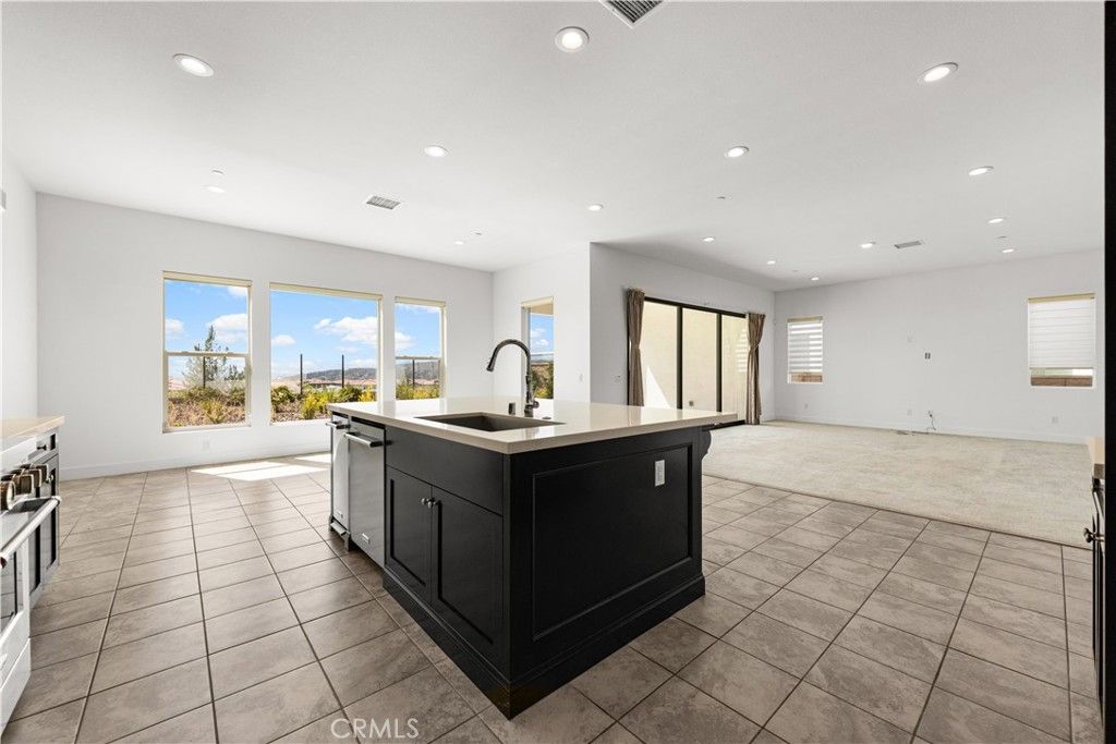 20756 W Bluebird Court, Porter Ranch, CA 91326 — photo 4