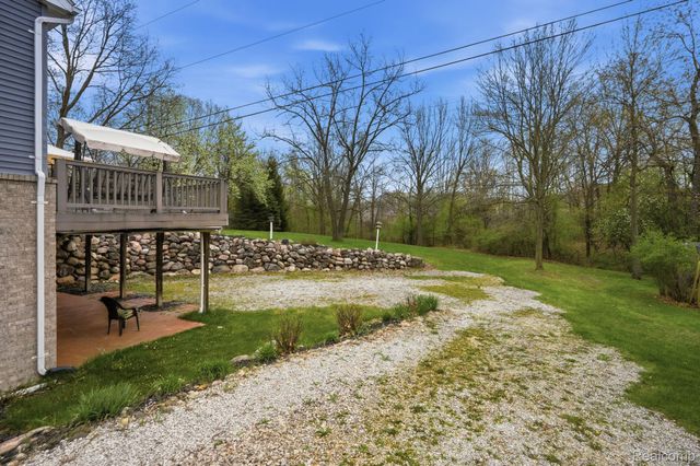 3630 S Shimmons Circle, Auburn Hills, MI 48326