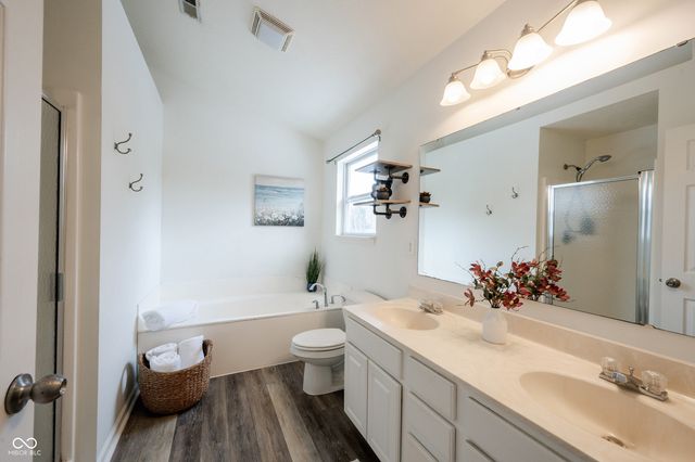 13599 Sweet Briar Parkway, Fishers, IN 46038