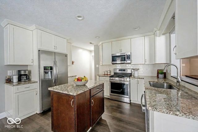 13599 Sweet Briar Parkway, Fishers, IN 46038