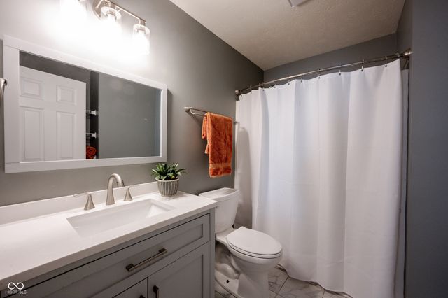 13599 Sweet Briar Parkway, Fishers, IN 46038