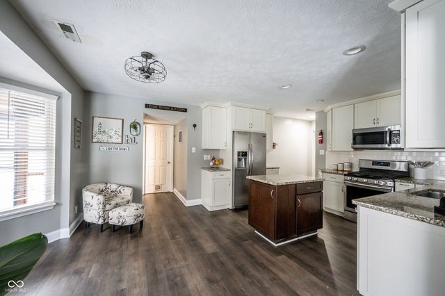 13599 Sweet Briar Parkway, Fishers, IN 46038