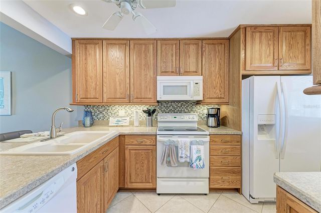 446 CERROMAR ROAD 293, Venice, FL 34293