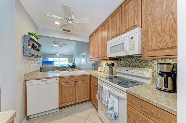 446 CERROMAR ROAD 293, Venice, FL 34293