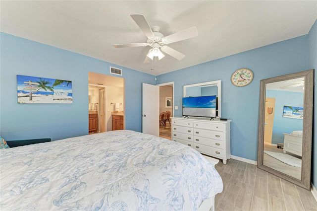 446 CERROMAR ROAD 293, Venice, FL 34293