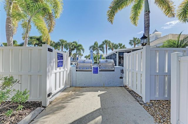 446 CERROMAR ROAD 293, Venice, FL 34293