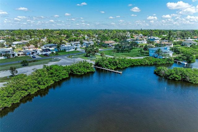 446 CERROMAR ROAD 293, Venice, FL 34293