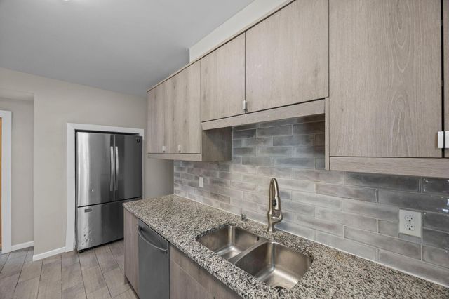 631 Western Avenue N, Saint Paul, MN 55103