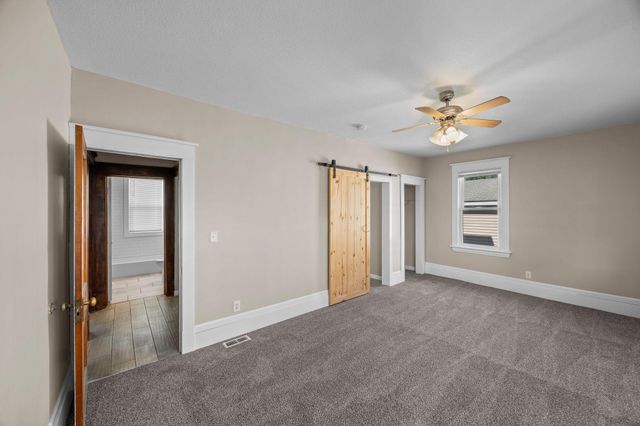 631 Western Avenue N, Saint Paul, MN 55103