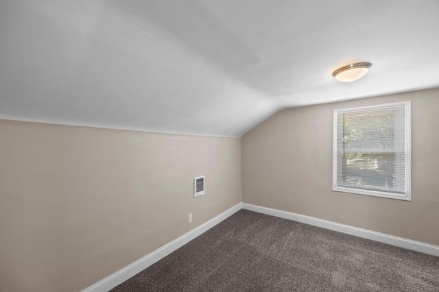 631 Western Avenue N, Saint Paul, MN 55103