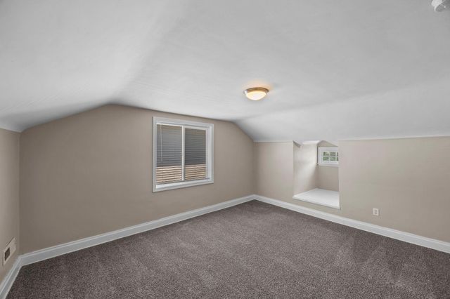 631 Western Avenue N, Saint Paul, MN 55103