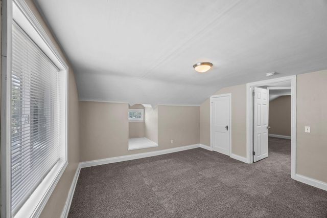 631 Western Avenue N, Saint Paul, MN 55103