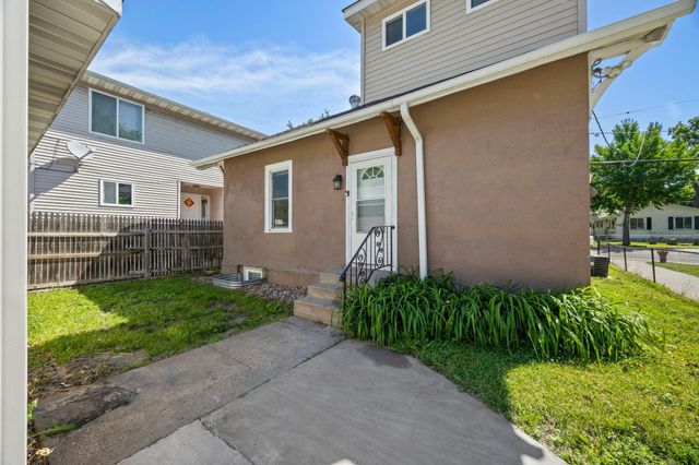 631 Western Avenue N, Saint Paul, MN 55103