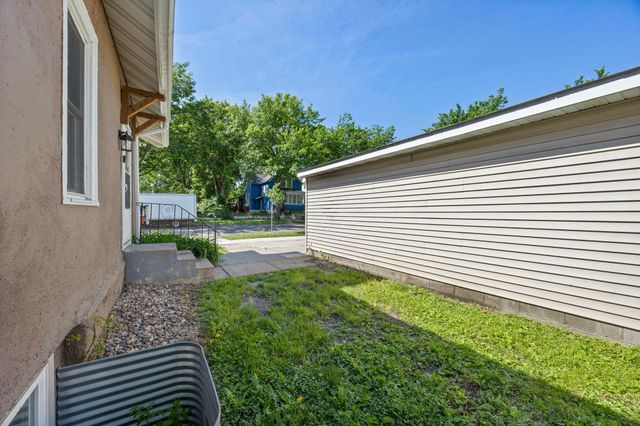 631 Western Avenue N, Saint Paul, MN 55103