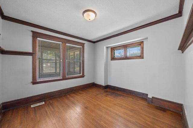 631 Western Avenue N, Saint Paul, MN 55103