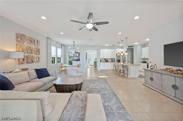 16266 ABERDEEN WAY, Naples, FL 34110