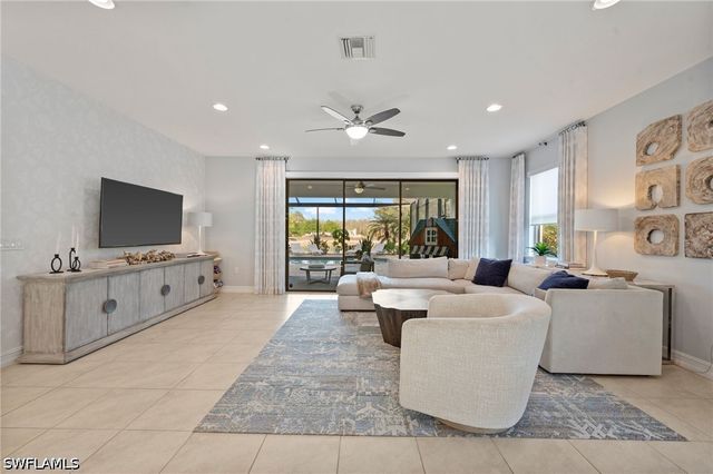 16266 ABERDEEN WAY, Naples, FL 34110