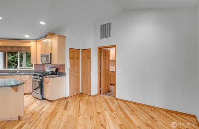 1038 NE Blue Ridge Drive, Poulsbo, WA 98370
