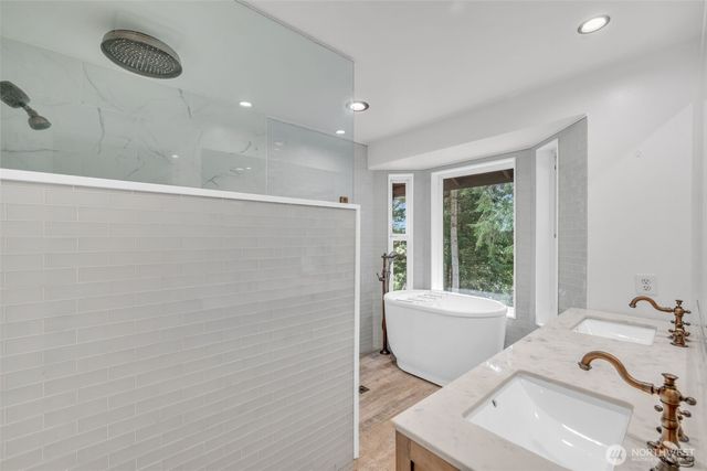 1038 NE Blue Ridge Drive, Poulsbo, WA 98370