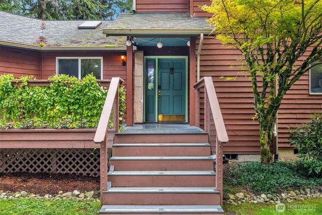 1038 NE Blue Ridge Drive, Poulsbo, WA 98370