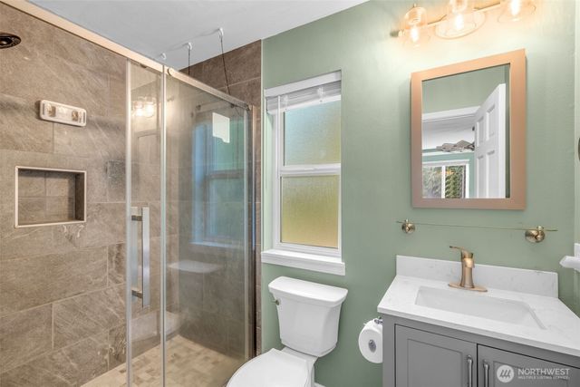1038 NE Blue Ridge Drive, Poulsbo, WA 98370