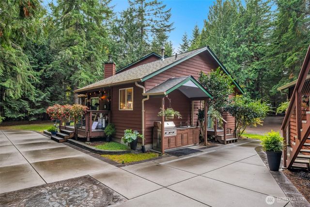 1038 NE Blue Ridge Drive, Poulsbo, WA 98370