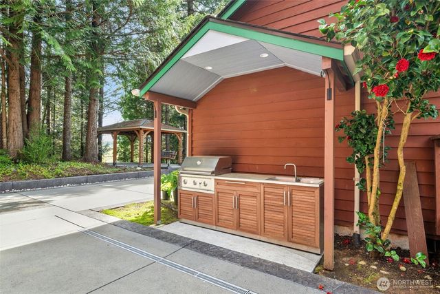 1038 NE Blue Ridge Drive, Poulsbo, WA 98370