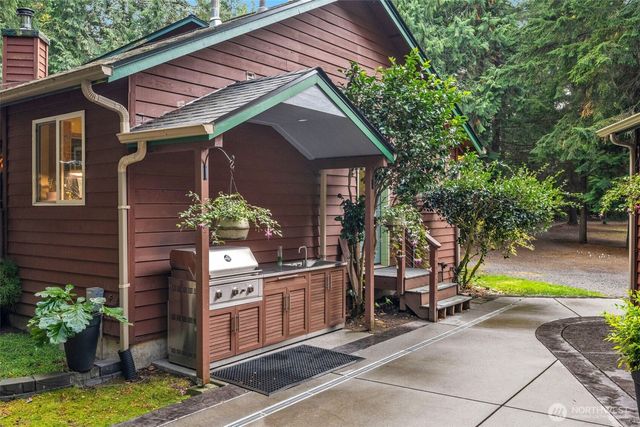 1038 NE Blue Ridge Drive, Poulsbo, WA 98370