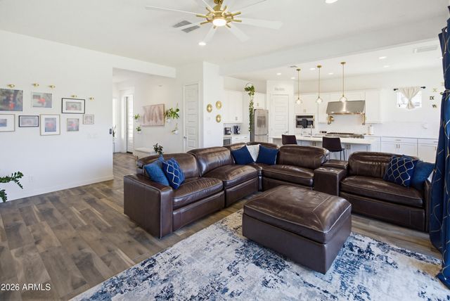 4020 W PIEDMONT Road, Laveen, AZ 85339