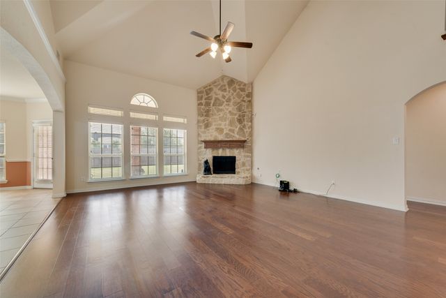 914 Southwestern Drive, Cedar Hill, TX 75104