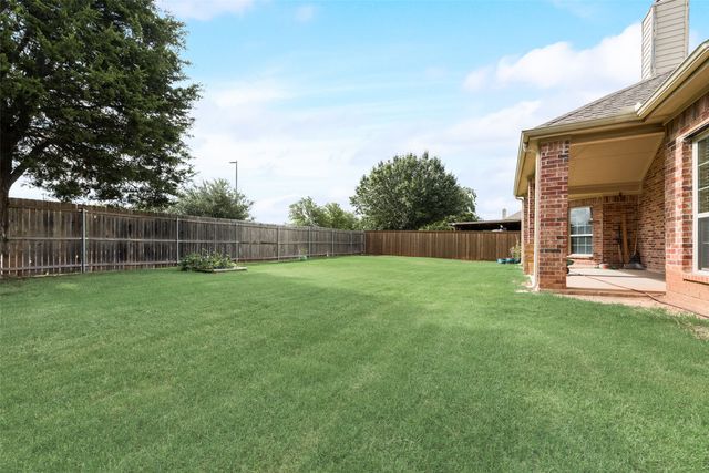 914 Southwestern Drive, Cedar Hill, TX 75104