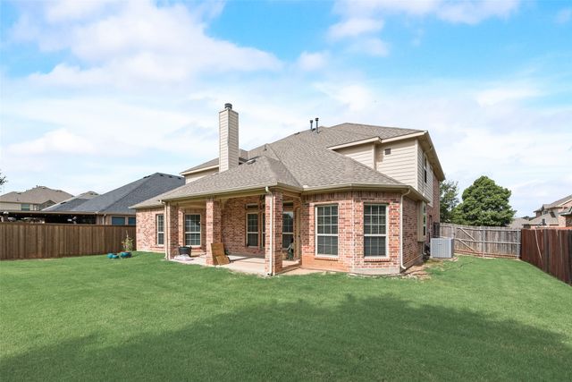 914 Southwestern Drive, Cedar Hill, TX 75104