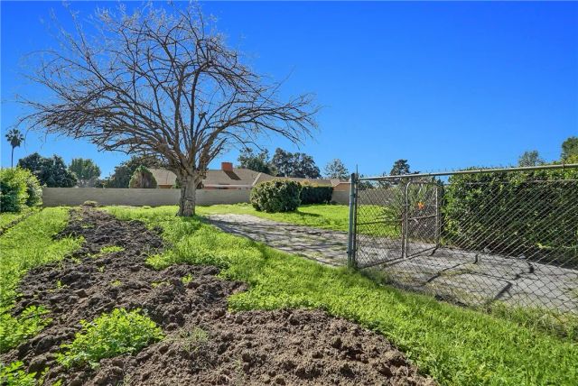 688 E Francisquito Ave, West Covina, CA 91790