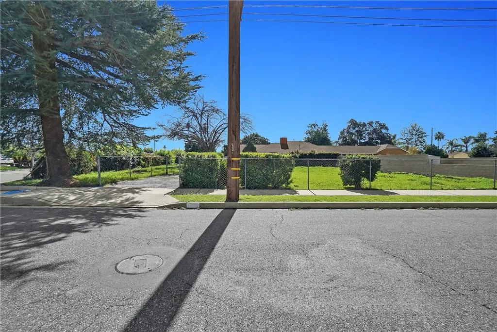 688 E Francisquito Ave, West Covina, CA 91790